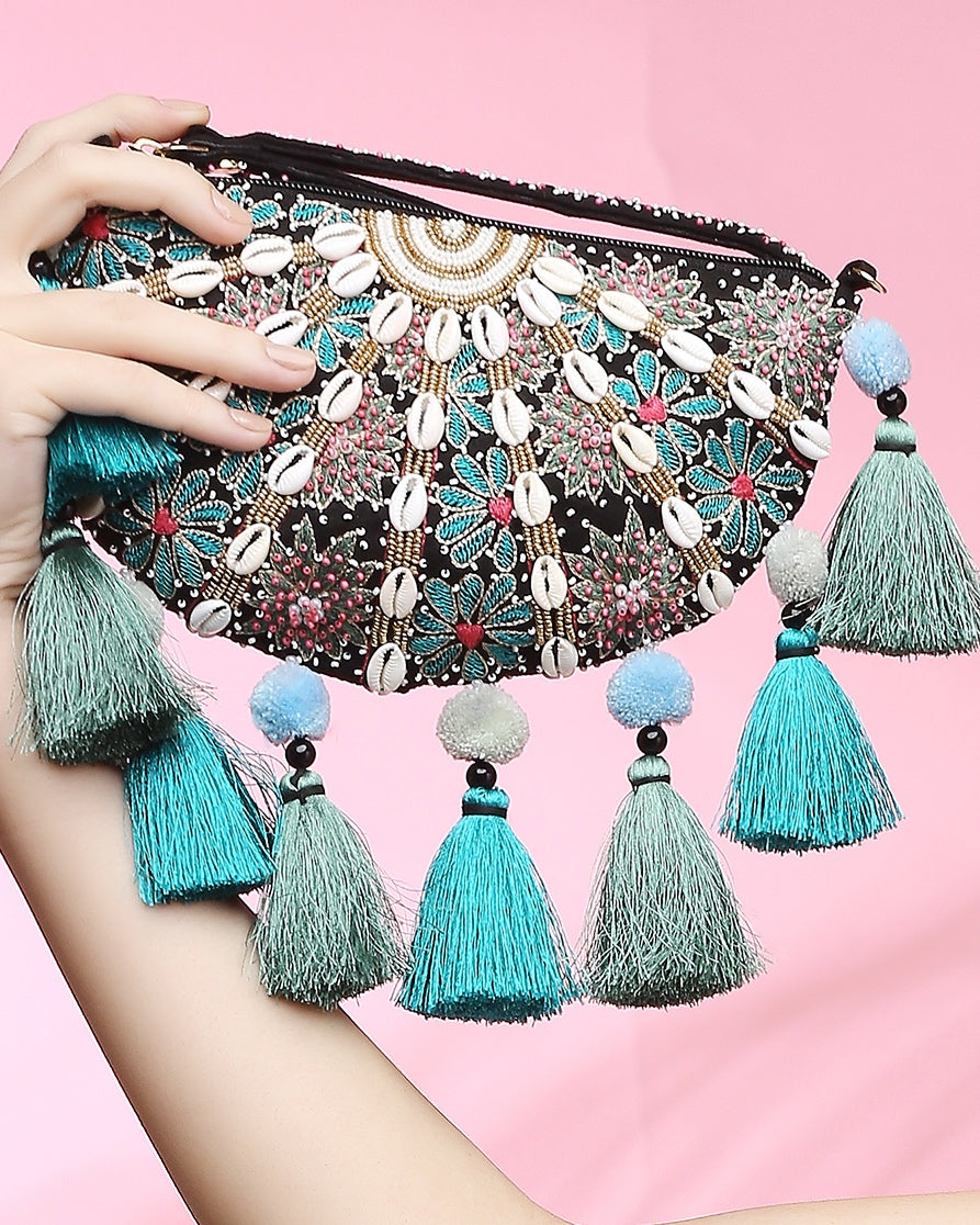 Luna Black Halfmoon clutch
