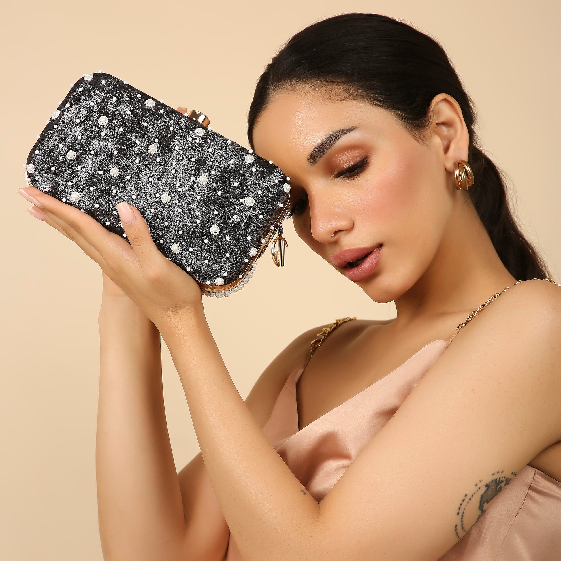 hand clutch for ladies