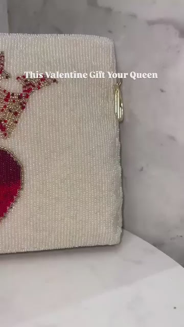 Queen Of Heart Clutch